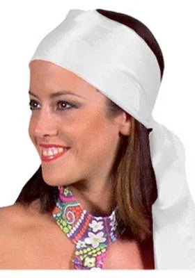 Vrouw met witte bandana feestkleding, ideaal voor carnaval of themafeest.