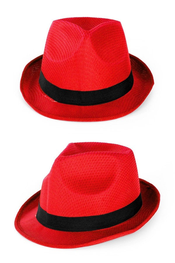 rood gleufhoedje met zwarte band