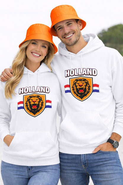 Holland Hoodie Wit met leeuw gedragen door man en vrouw met oranje hoedje