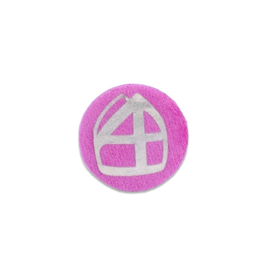 roze button met mijter